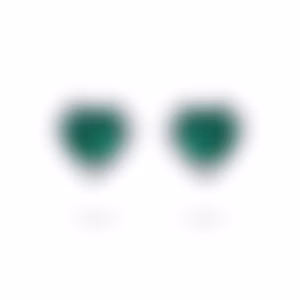 Пусеты из белого золота с изумрудами 0.60 и 0.67 карат.