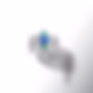 Кольцо на мизинец с бриллиантом 0.533 кт, изумрудами и сапфиром в белом золоте