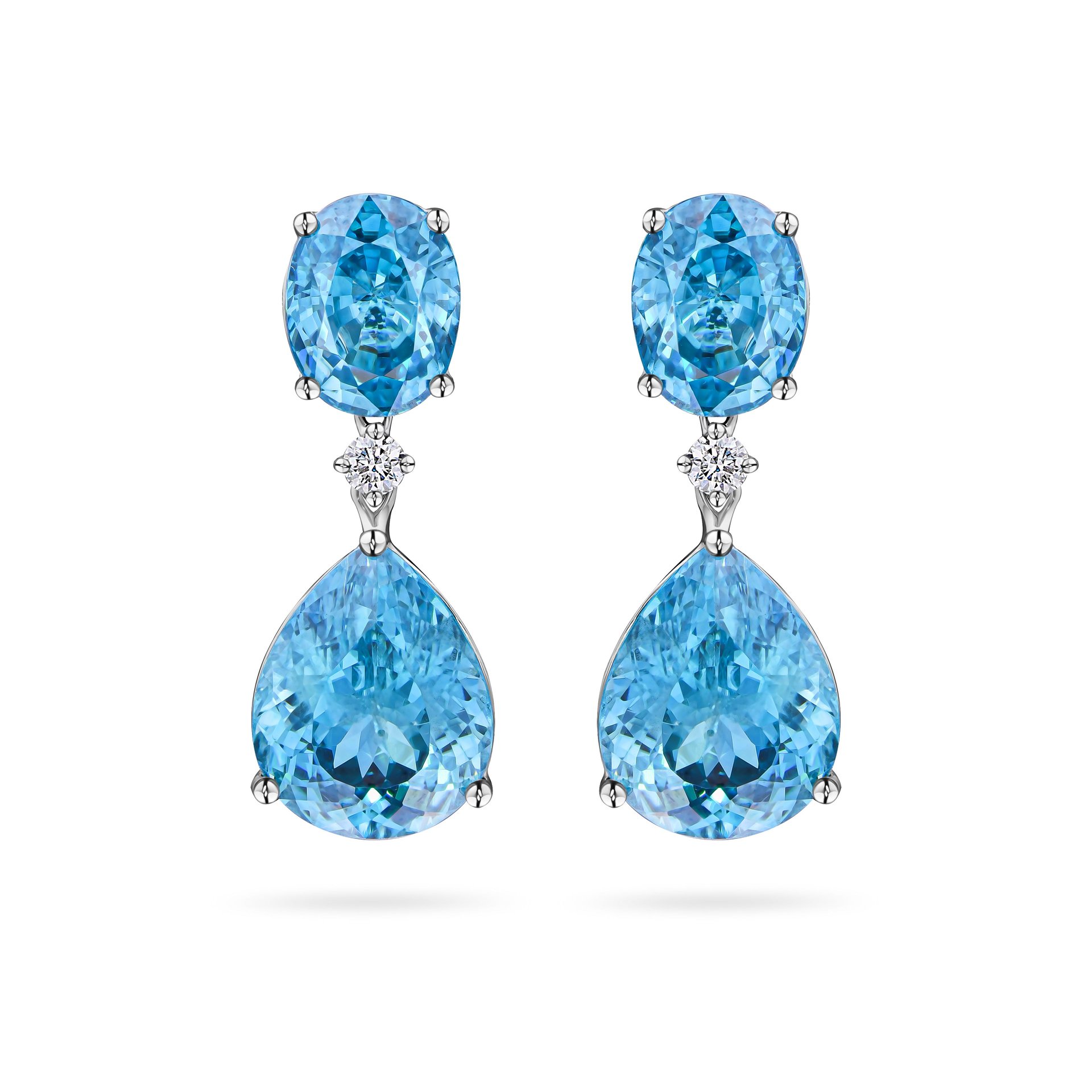 Серьги из белого золота с цирконами 6.68 и 6.25 карат, 19.27 карат всего