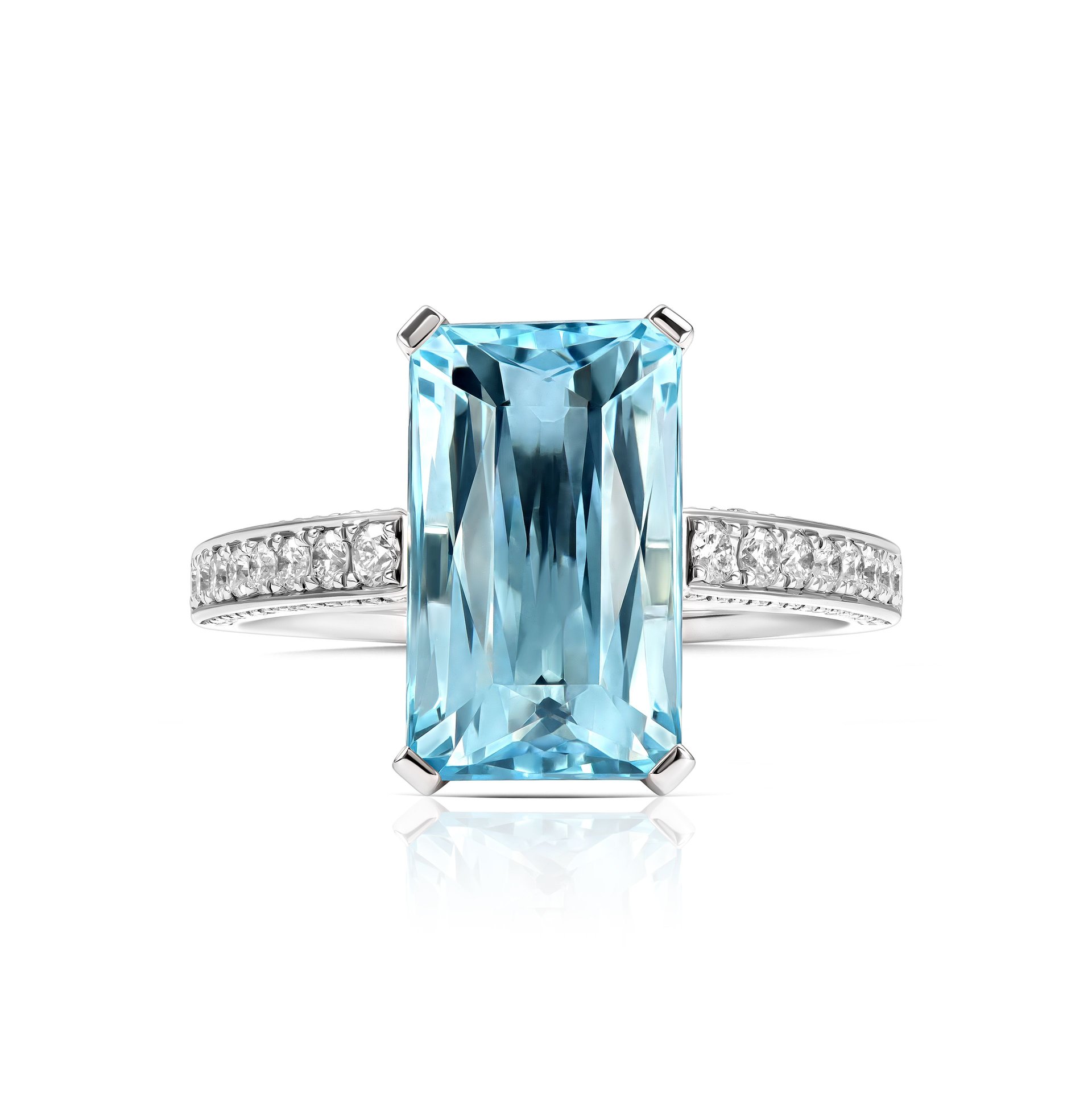 Кольцо с аквамарином 3.98 карат в белом золоте, изящный дизайн Parure Atelier