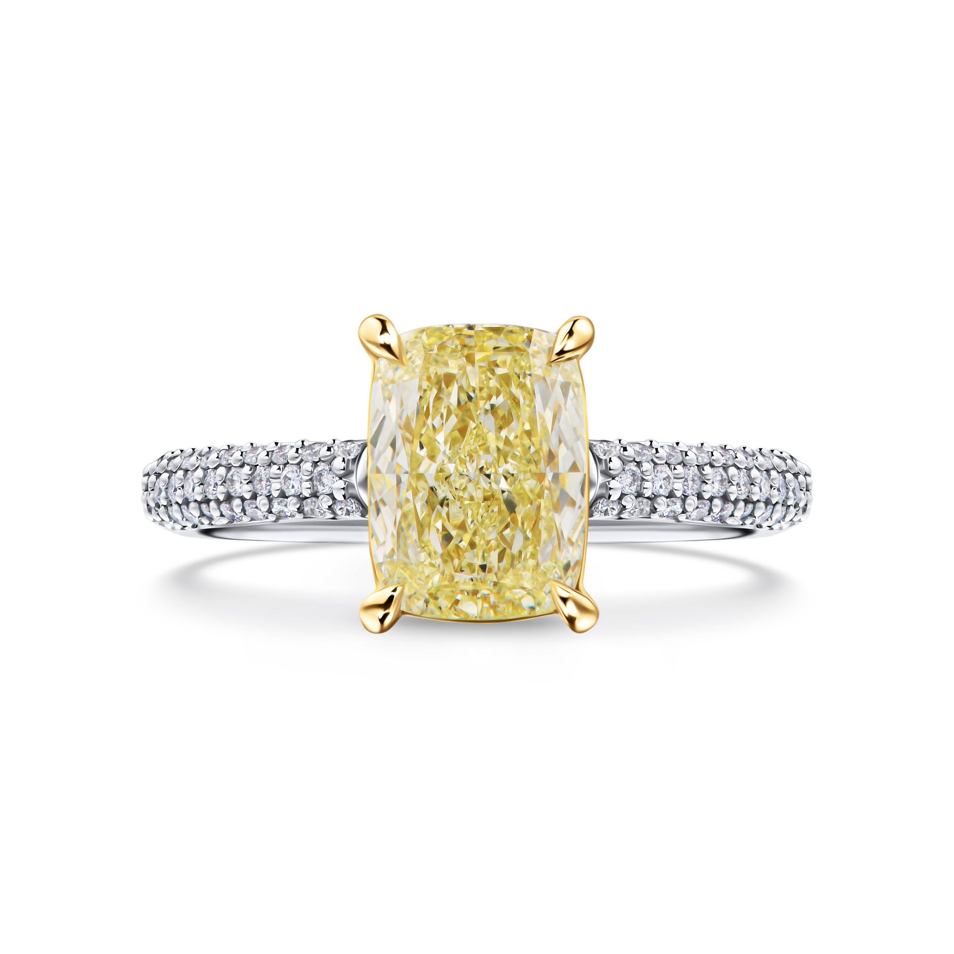 Кольцо из белого золота с желтым бриллиантом 2.07 карат.