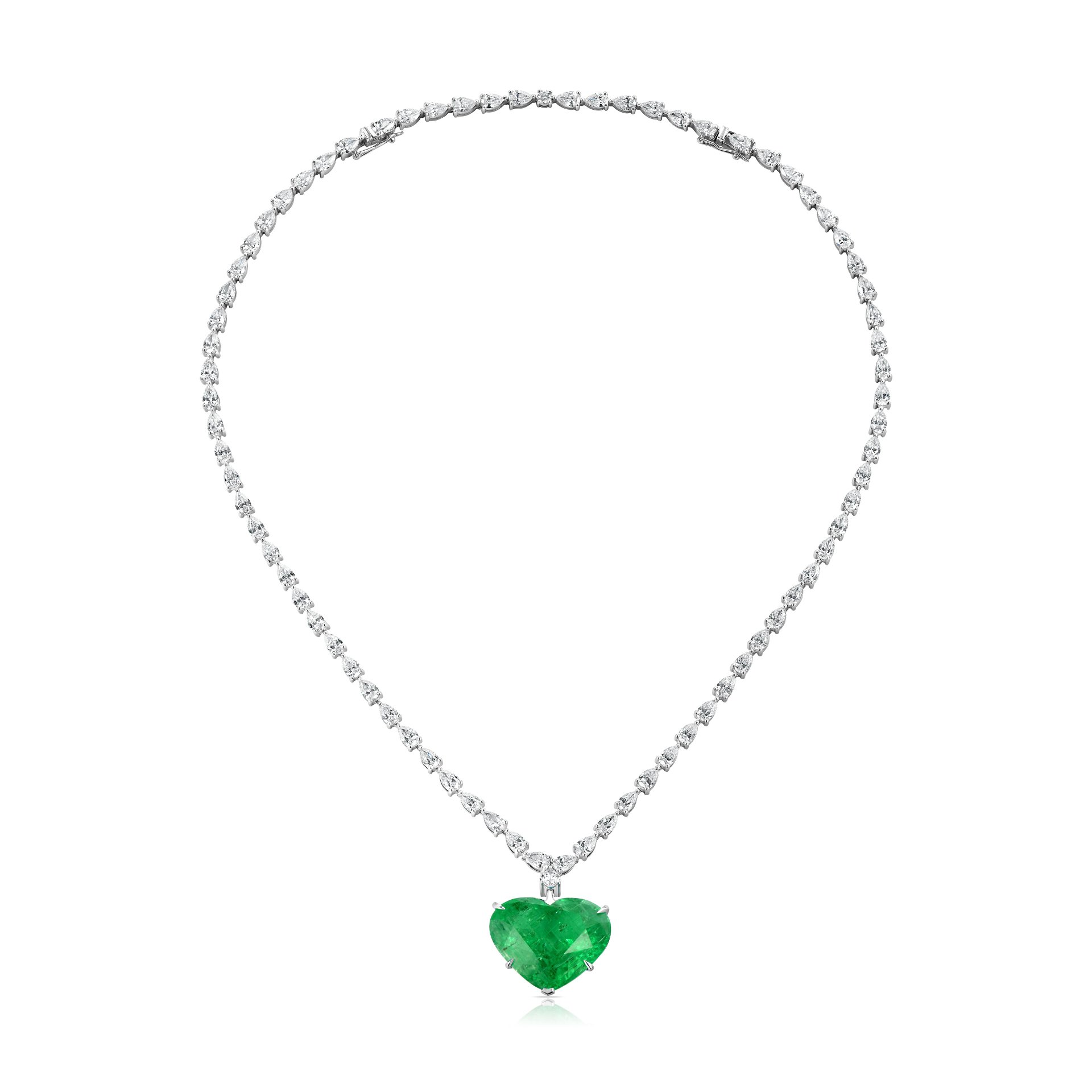 Колье Heart of the Urals с изумрудом 30.21 карат и бриллиантами в белом золоте
