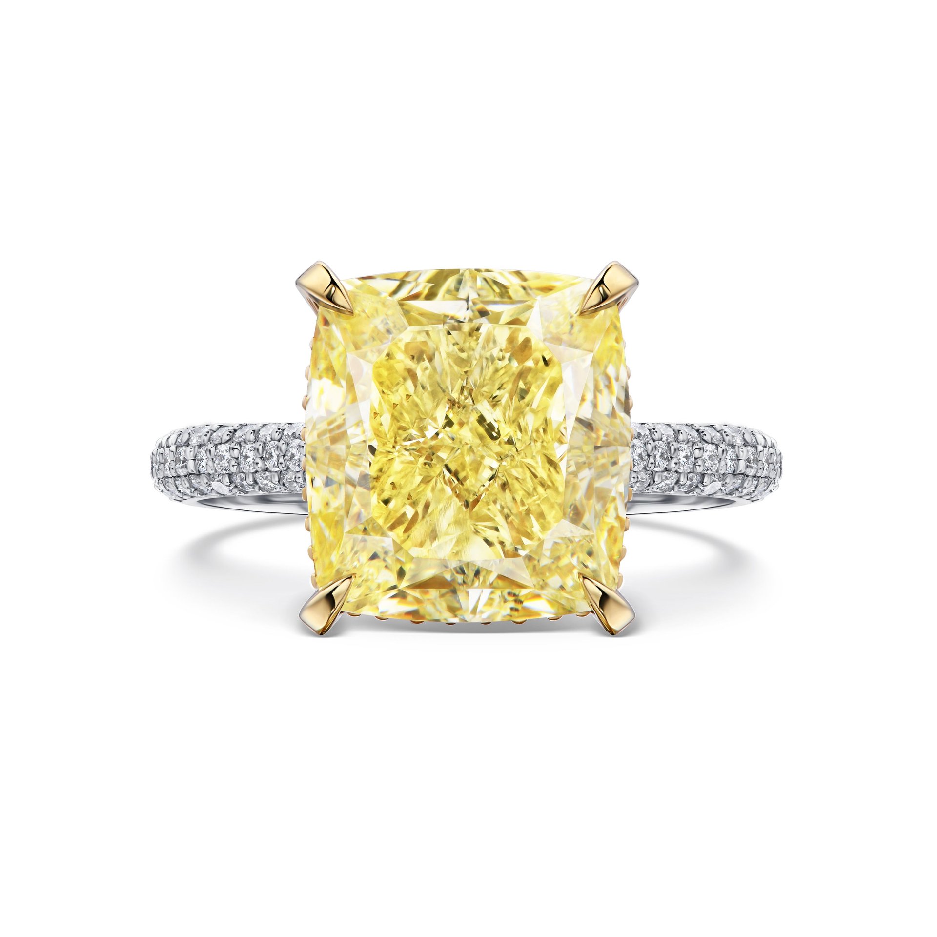 Кольцо из белого золота с желтым бриллиантом 7.58 карат