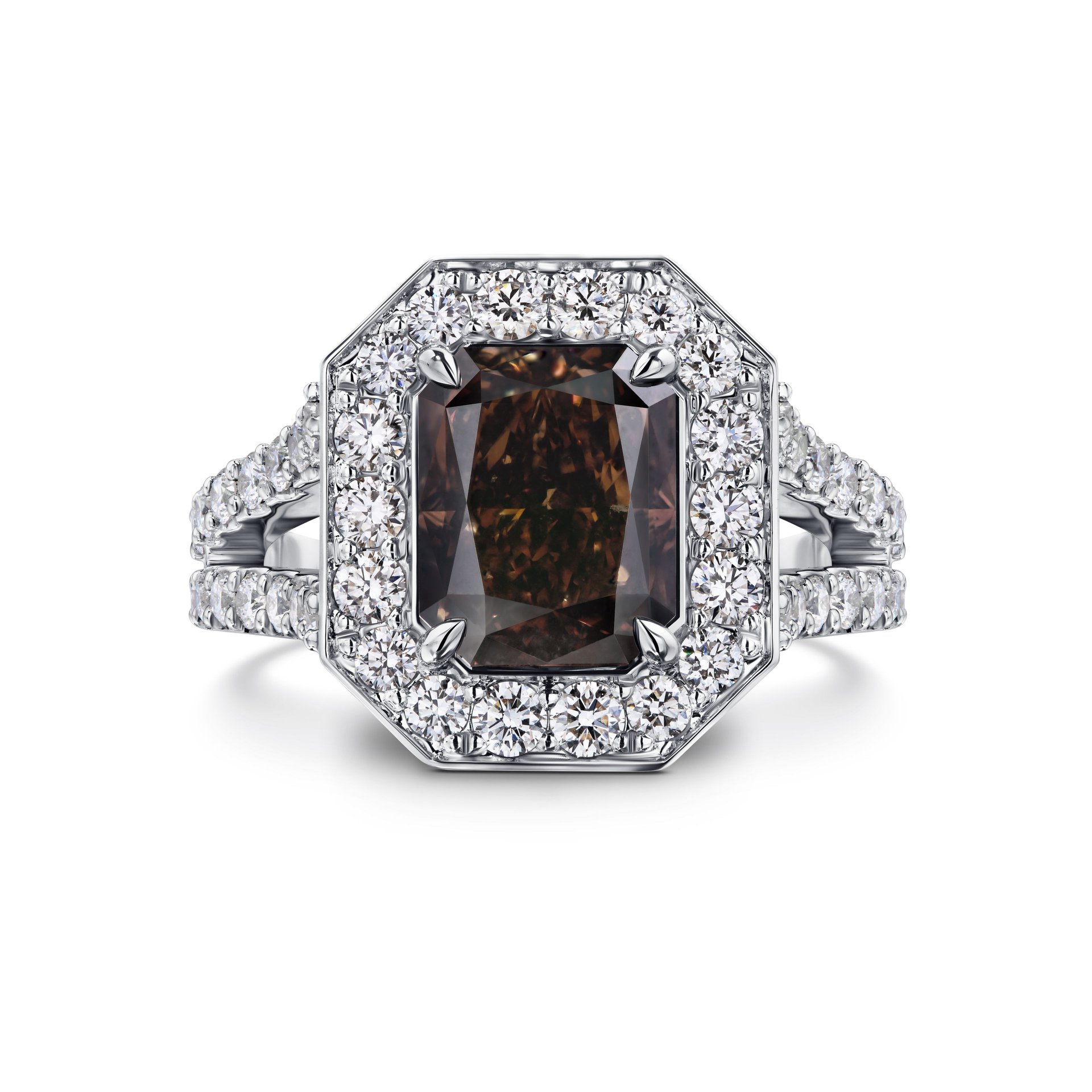 Кольцо с коричневым бриллиантом 3.02 карата в белом золоте