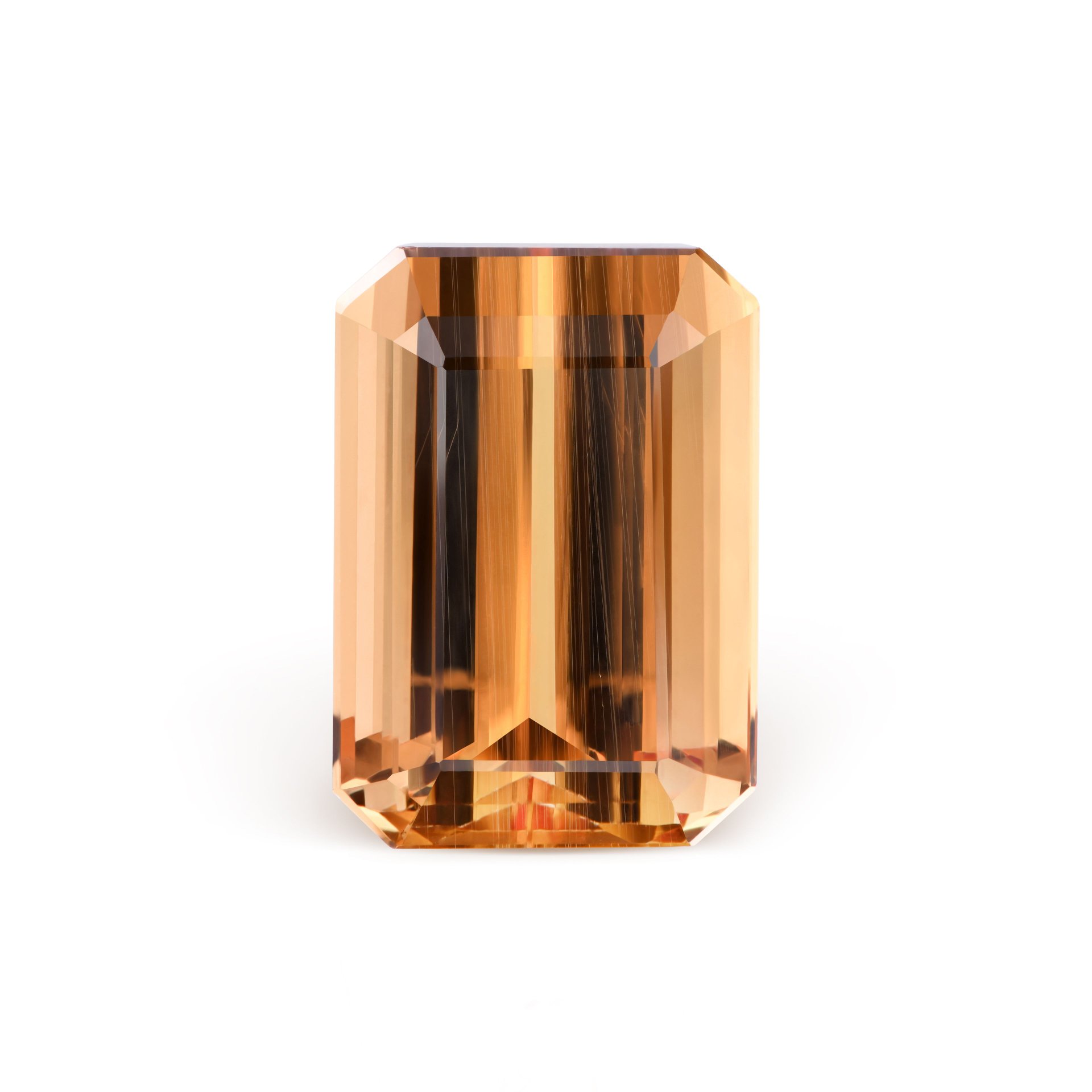 Кольцо с топазом империал 12.252 карата в элегантной оправе.