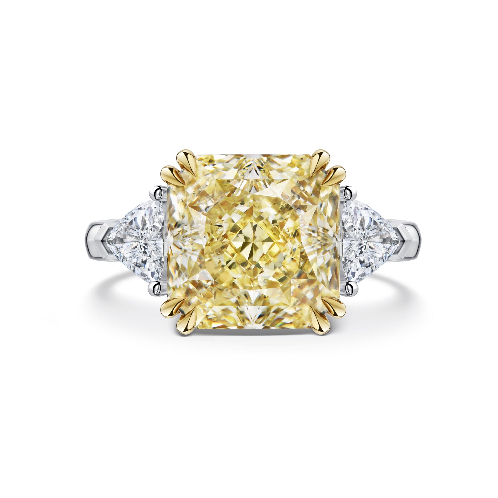 Кольцо с желтым бриллиантом 6.27 карат в белом золоте