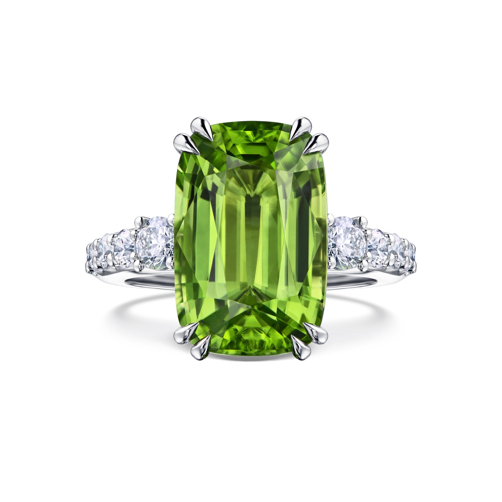 Кольцо с перидотом 8.31 карат в белом золоте, дизайн Parure Atelier