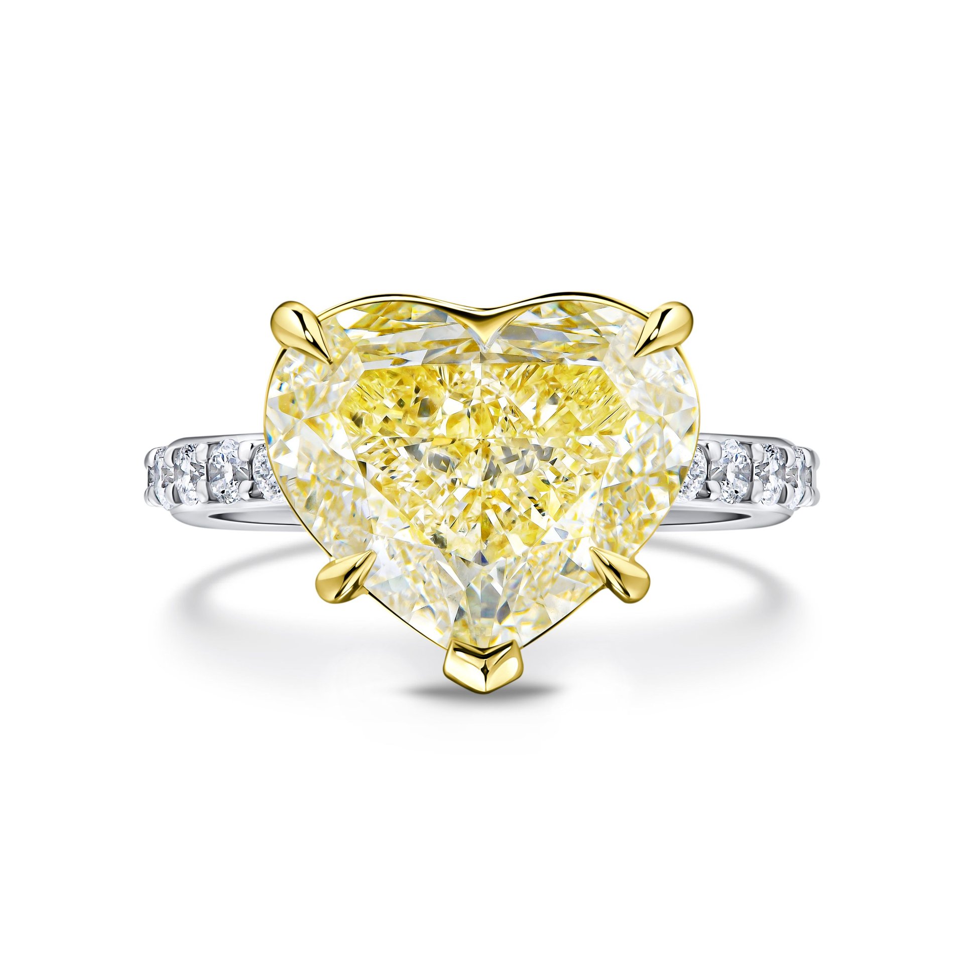 Кольцо из белого золота с желтым бриллиантом 8.03 карата