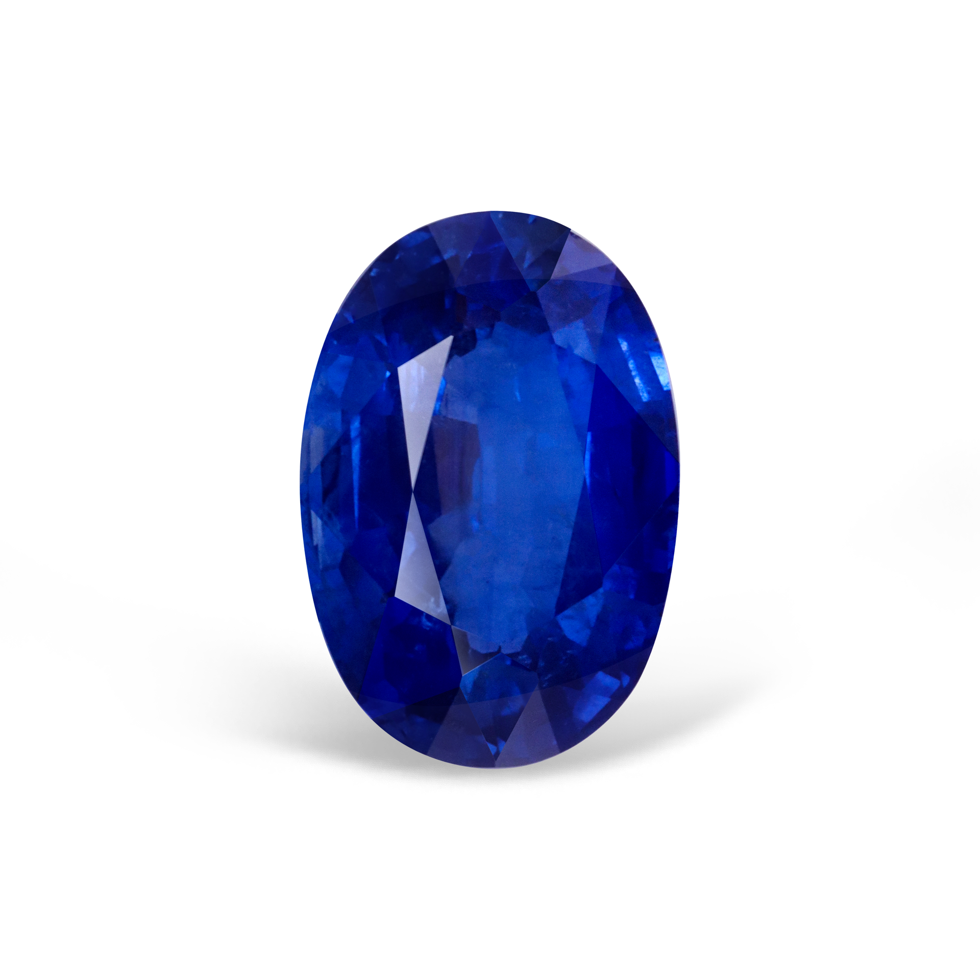 Сапфир 2.02 карат в изящной оправе ювелирной студии Parure Atelier