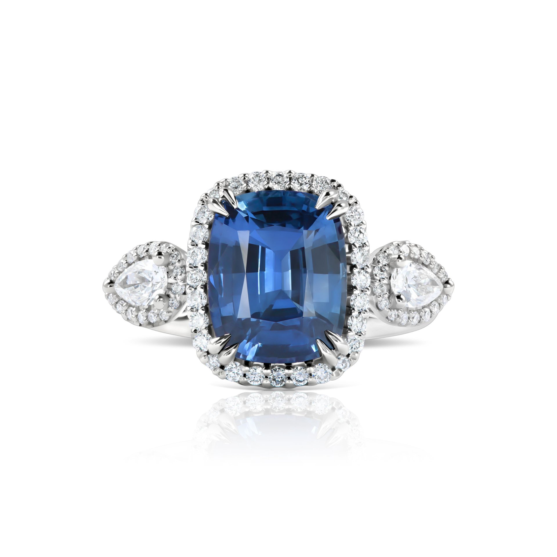Кольцо из белого золота с сапфиром 3.67 карата, дизайн Parure Atelier