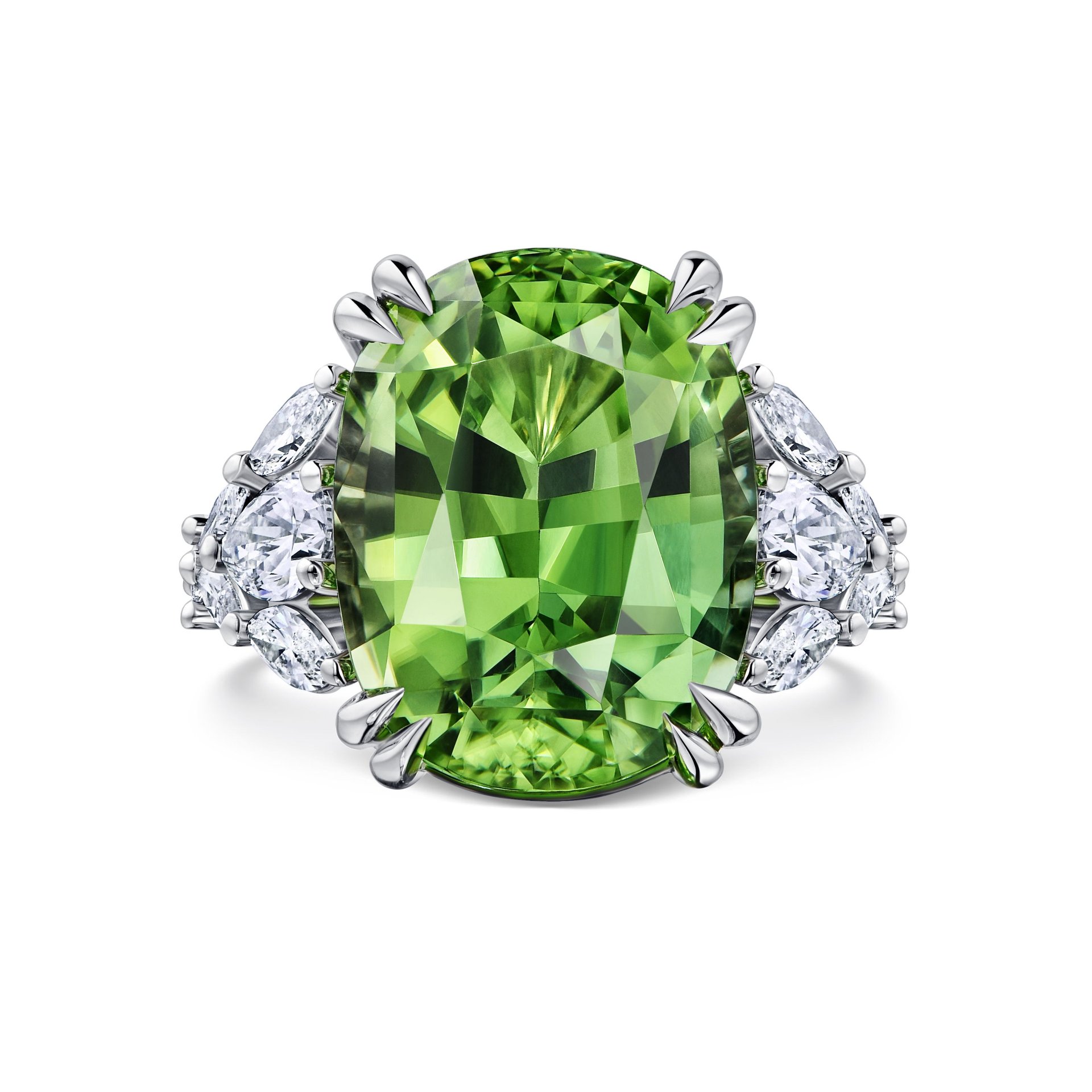 Кольцо из белого золота с перидотом 14.25 карата, дизайн Parure Atelier