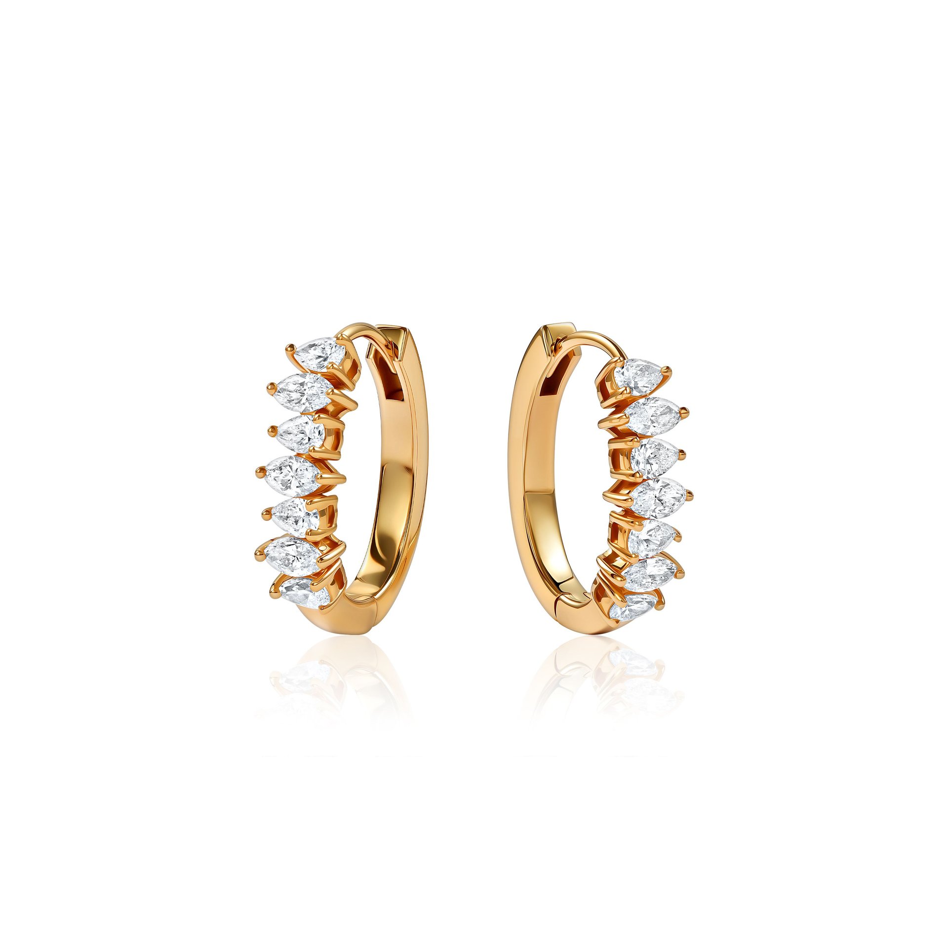 Серьги из желтого золота с бриллиантами 1.2 карата.