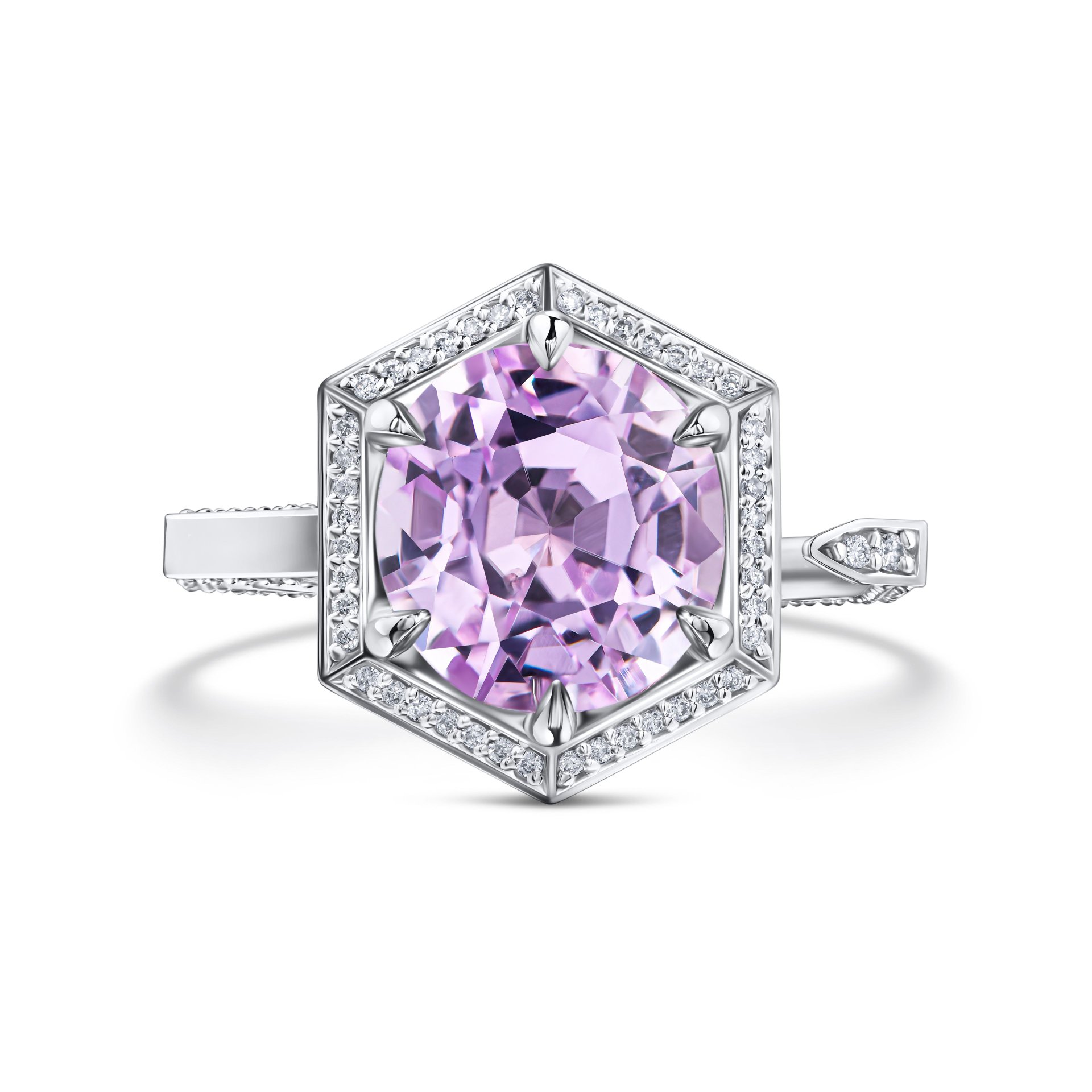 Кольцо из белого золота с кунцитом 5.47 карат.