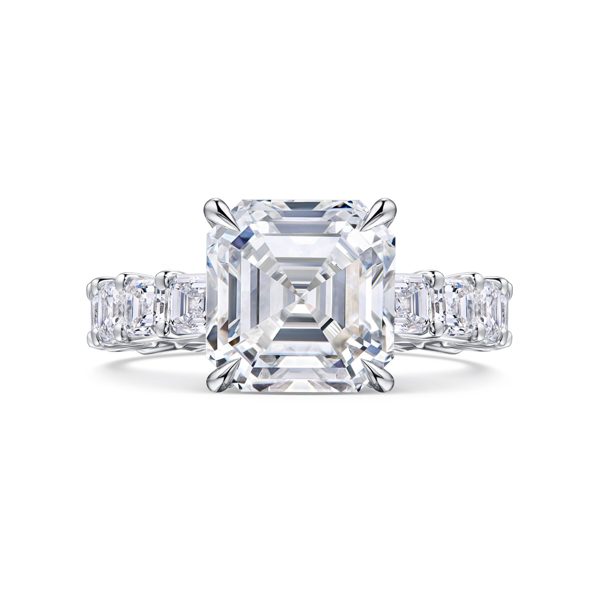 Кольцо из белого золота с бриллиантом 5.11 карата, дизайн Parure Atelier