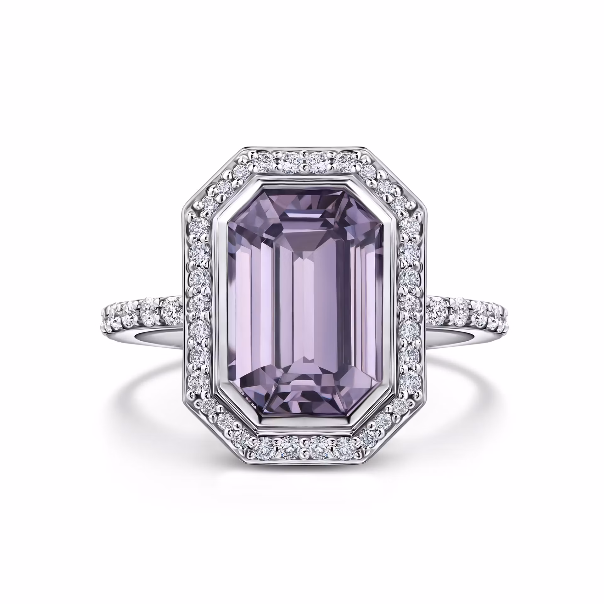 Кольцо из белого золота с центральной шпинелью 4.72 карата