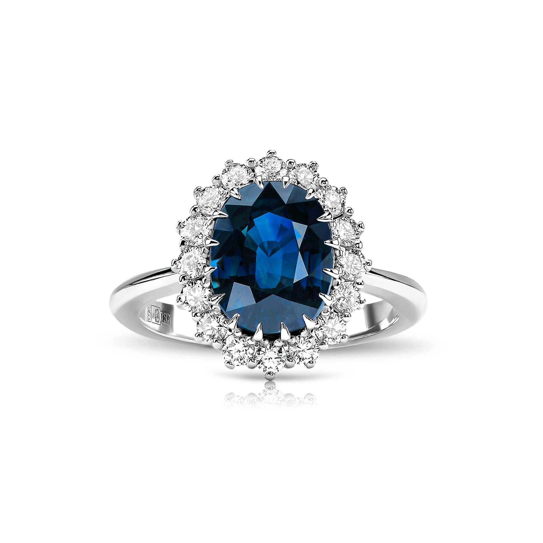 Кольцо из белого золота с сапфиром 1.94 карата и бриллиантами