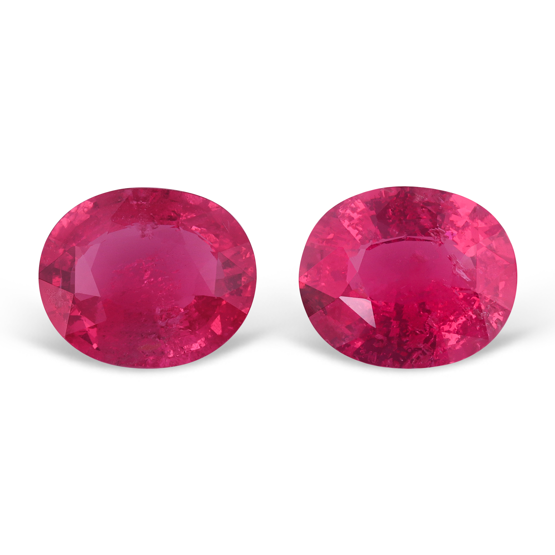 Пара шпинелей Махенге 6.32 и 6.27 карат в оправе Parure Atelier