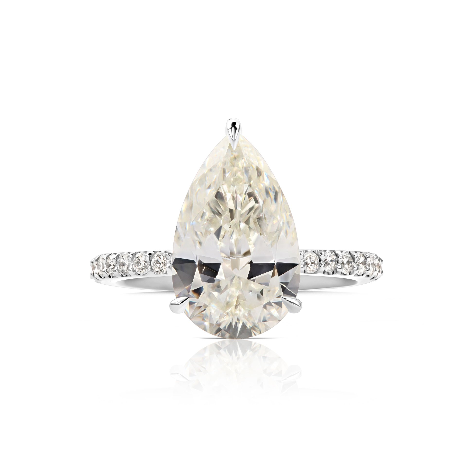 Кольцо с бриллиантом 3.72 карата из белого золота, центральный камень бриллиант