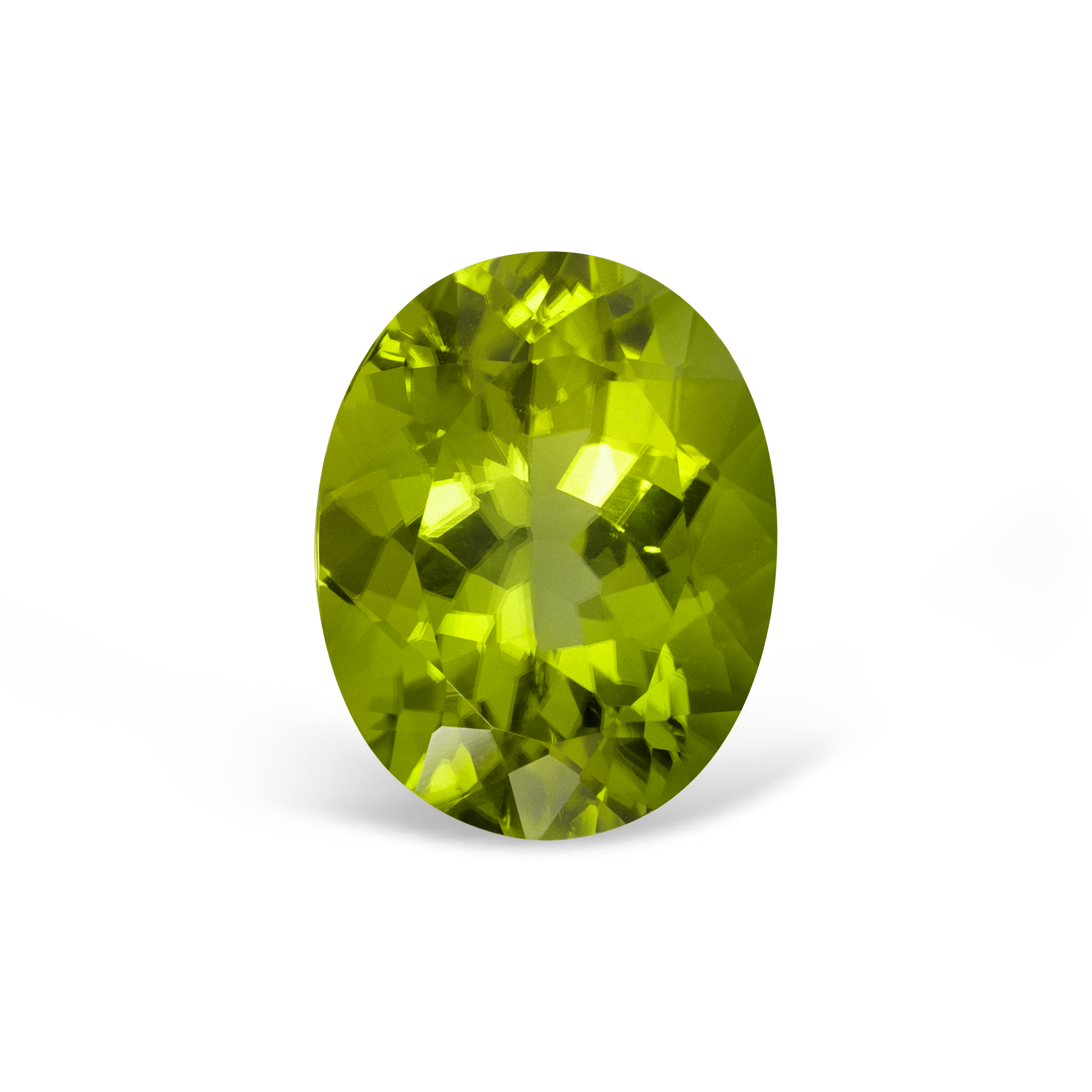 Перидот 2.91 карат в изящной оправе ювелирной студии Parure Atelier