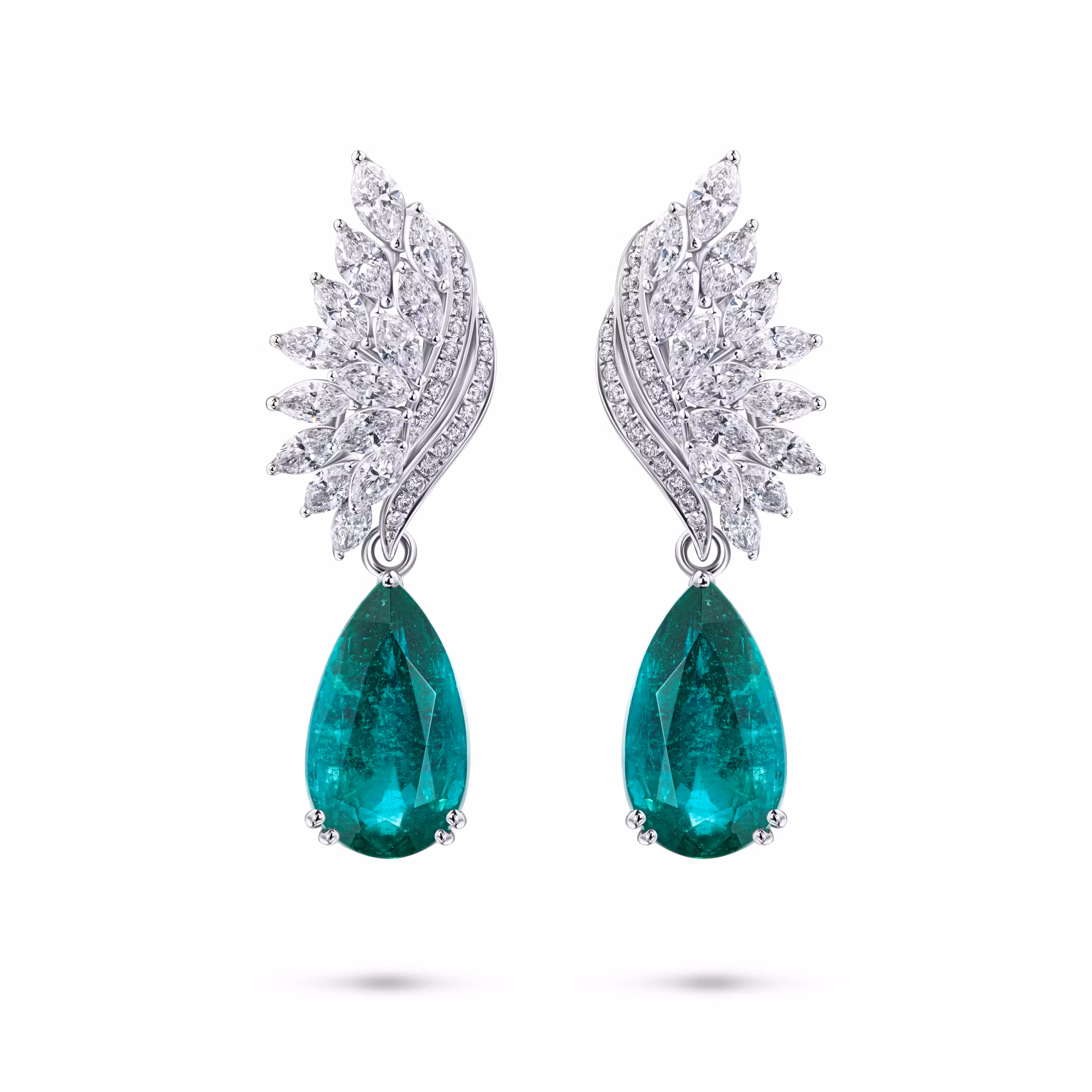 Серьги из белого золота с изумрудами 3.86 и 5.56 карата