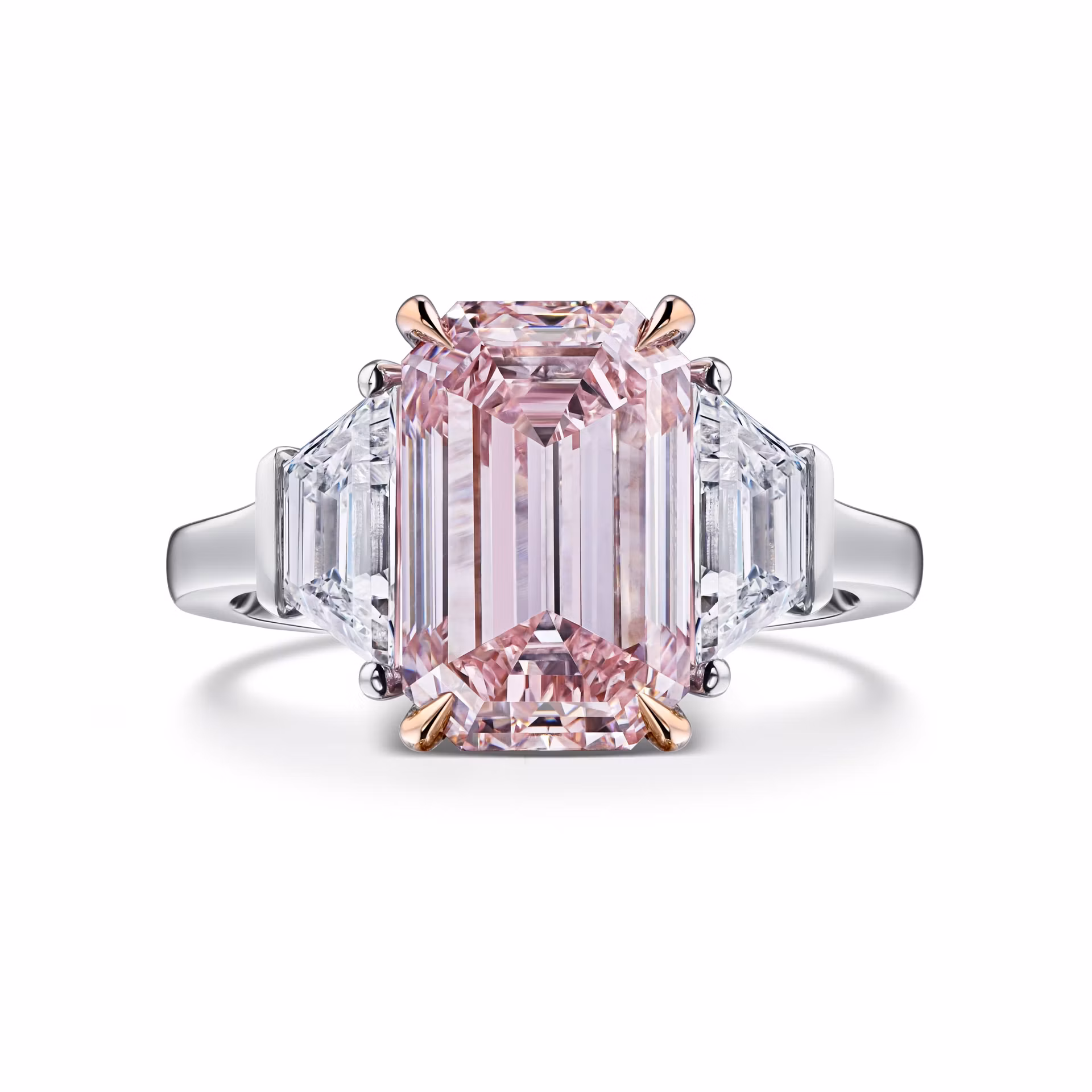 Кольцо с розовым бриллиантом 3.58 карат в белом золоте