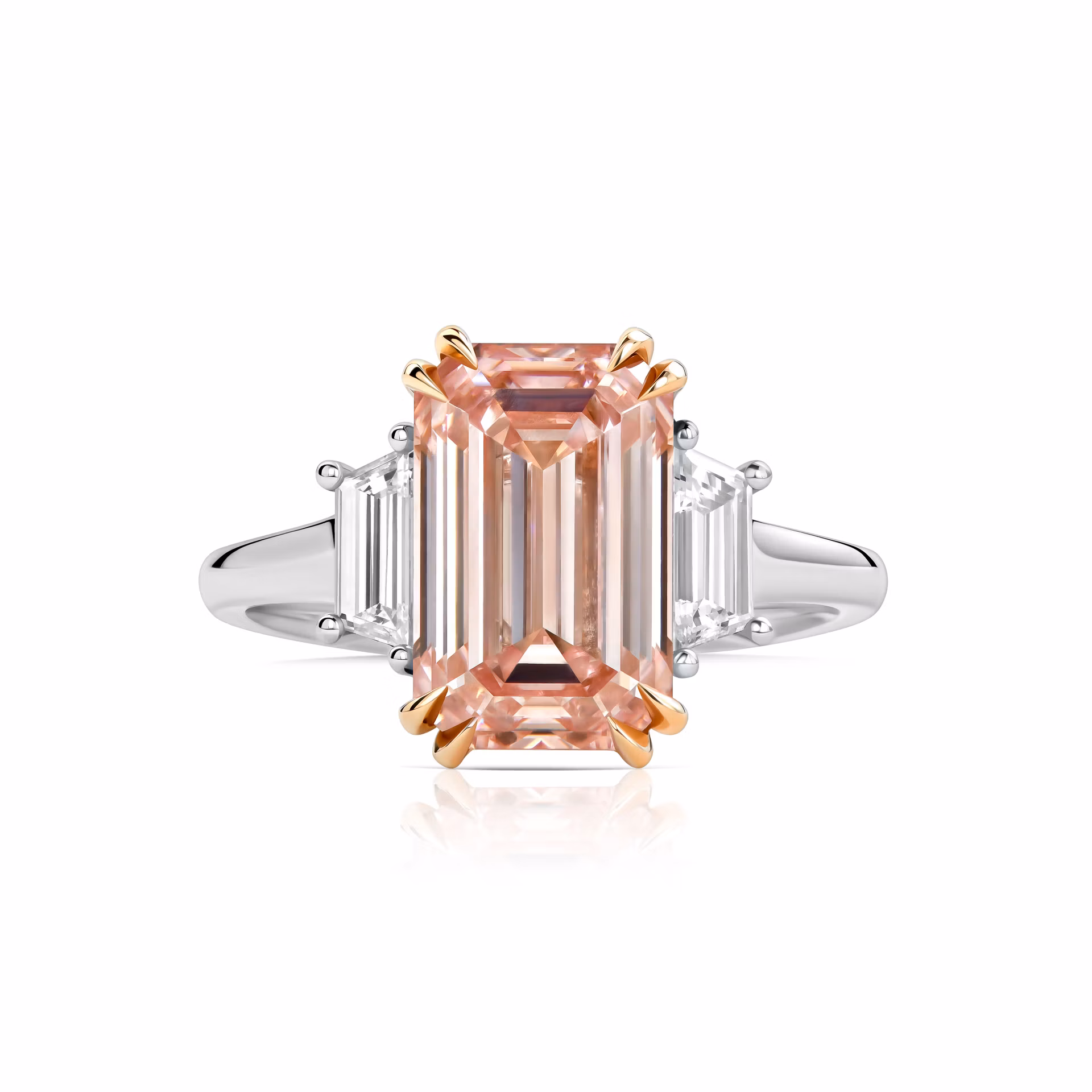 Кольцо с розовым бриллиантом 4 карата из белого золота