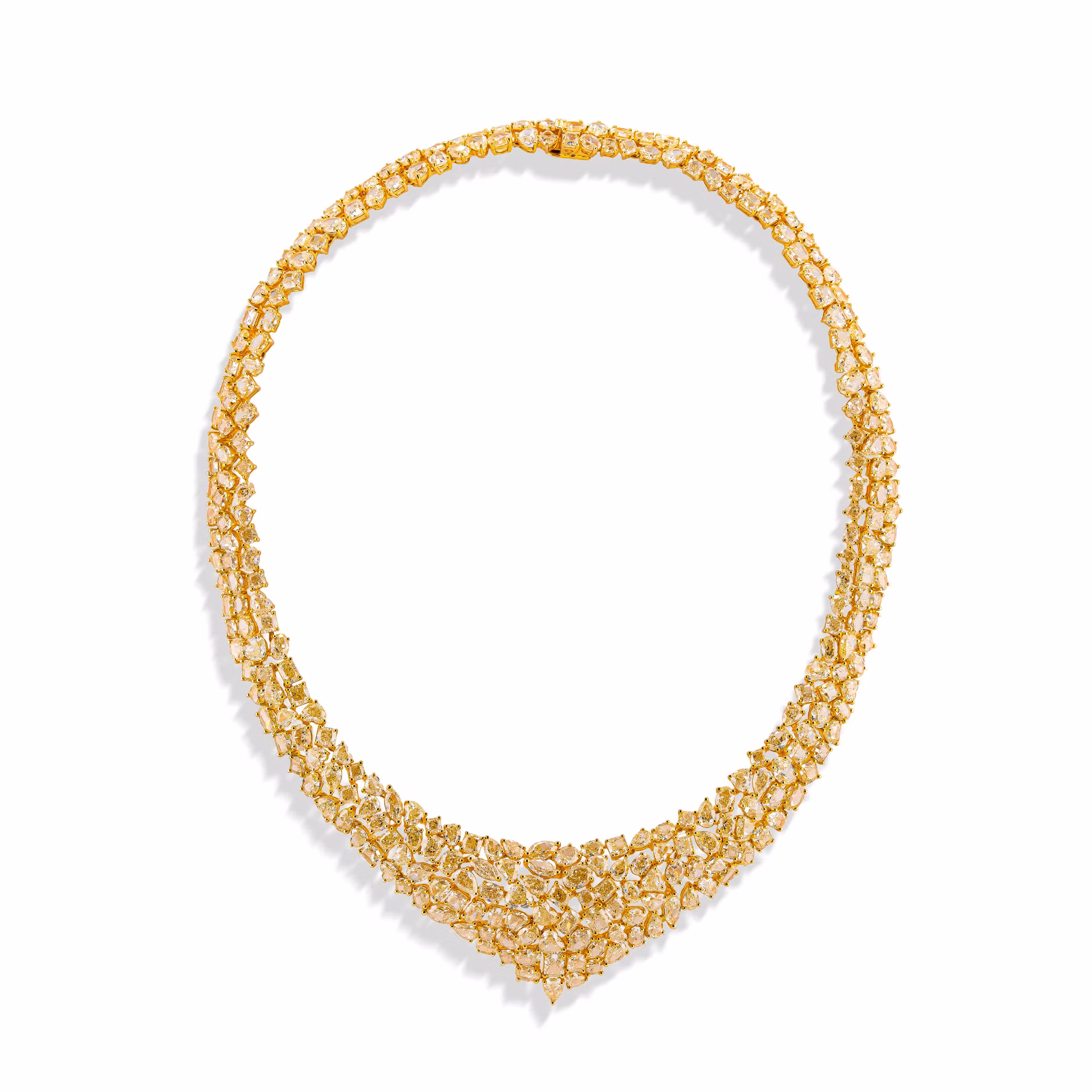 Колье с желтым бриллиантом 108.06 карат в желтом золоте