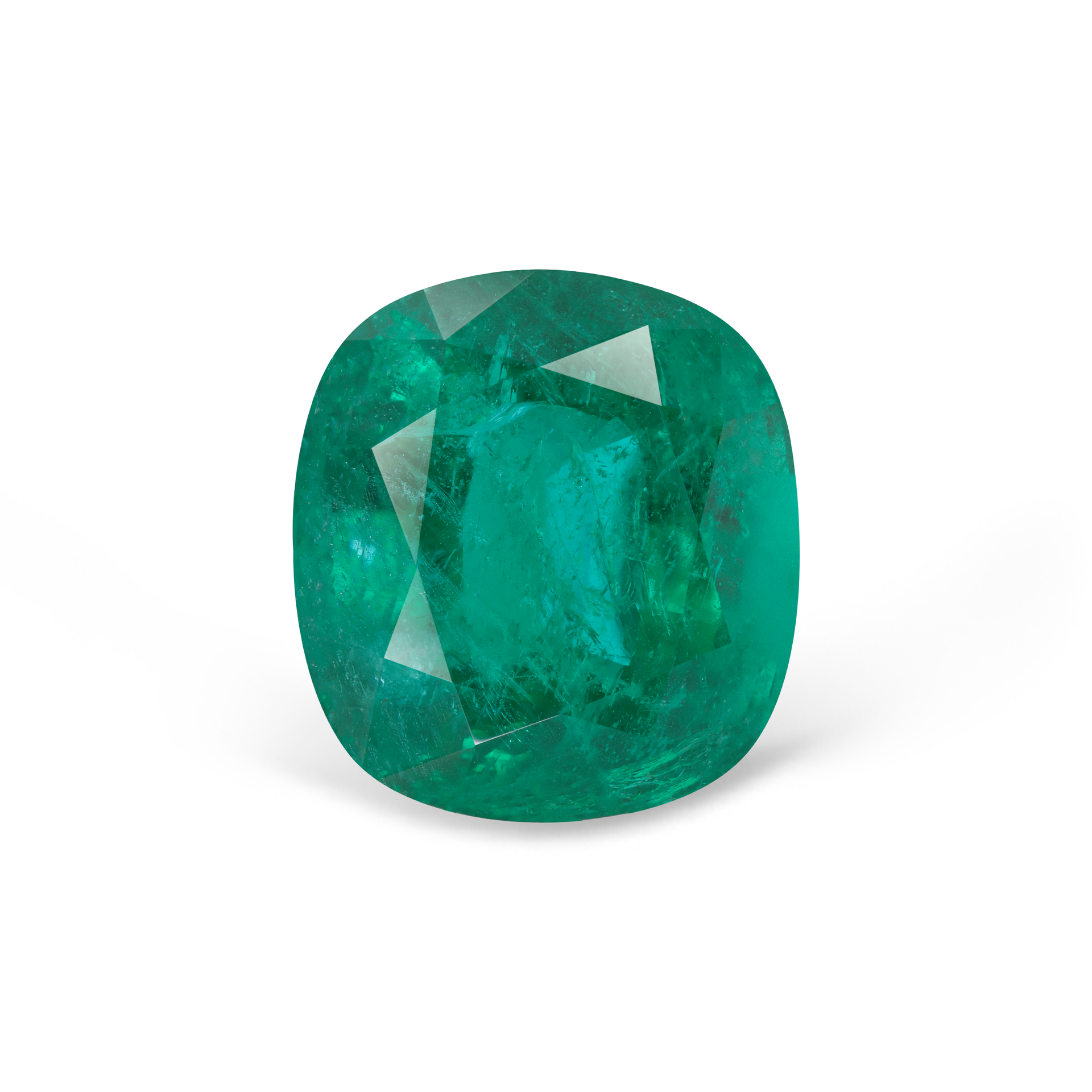 Изумруд vivid green 11.11 карат крупным планом, насыщенный зелёный цвет