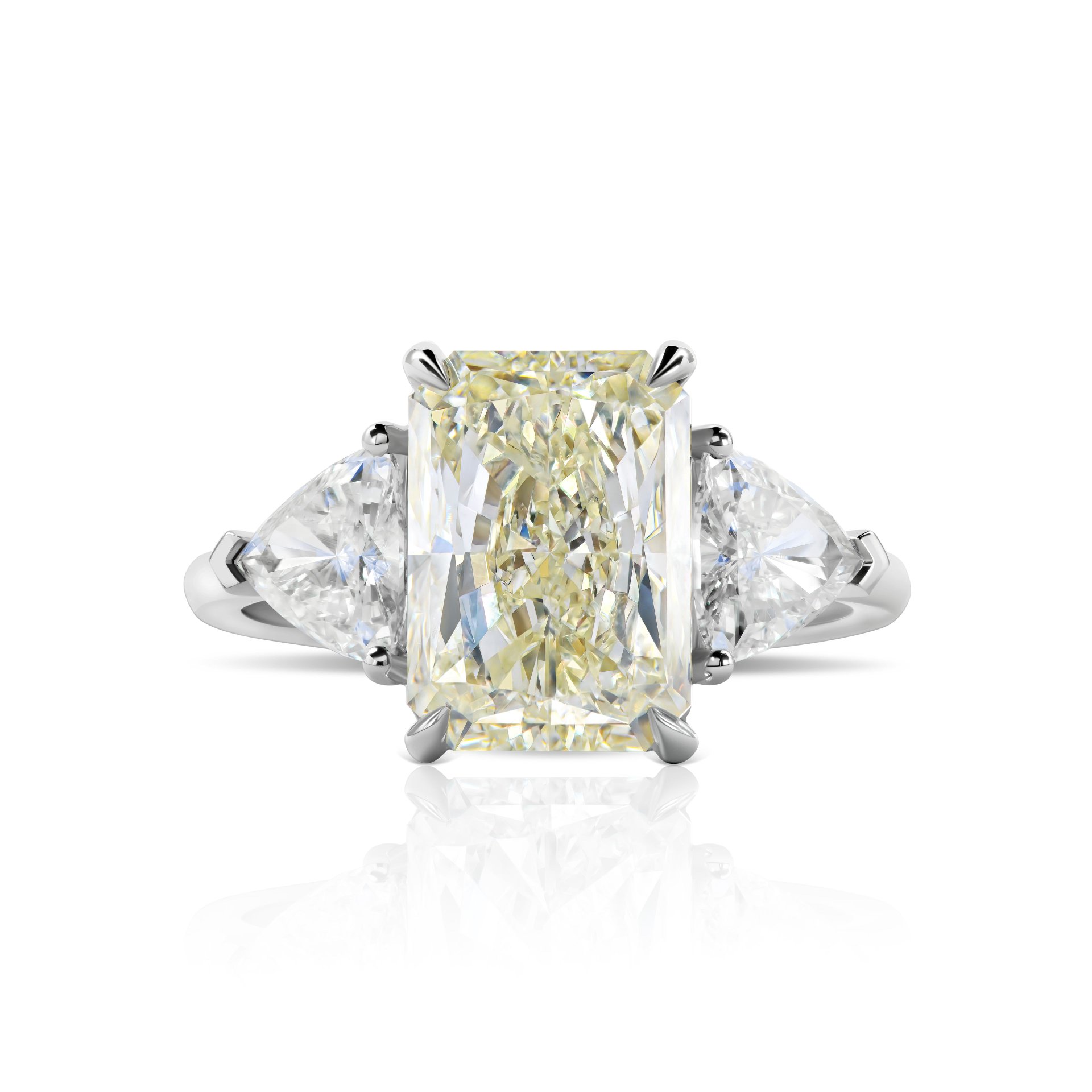 Кольцо с бриллиантом 4.01 карат в белом золоте от Parure Atelier